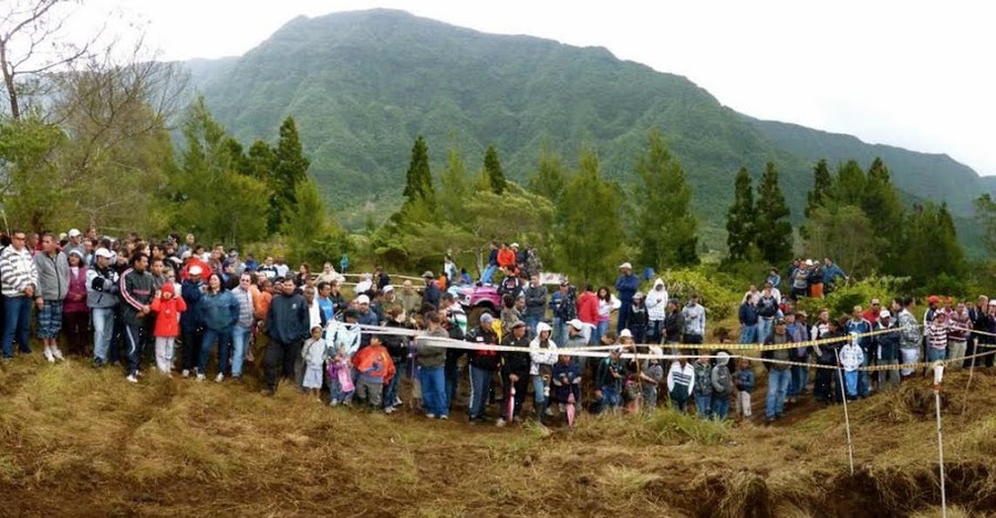 FOULE.jpg