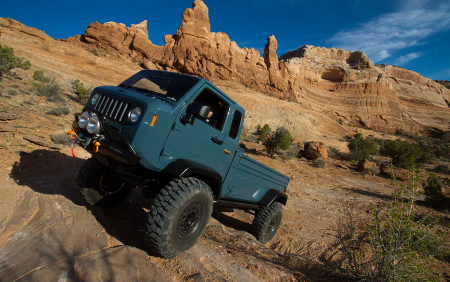 Jeep-Mighty-FC-Concept-off-roading.jpg